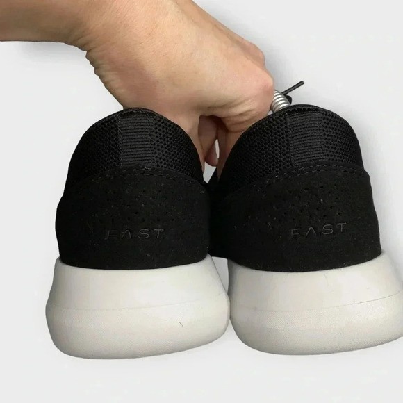 KIZIK Madrid Eco-Knit Sneakers Black Sz 8.5 - Picture 4 of 7